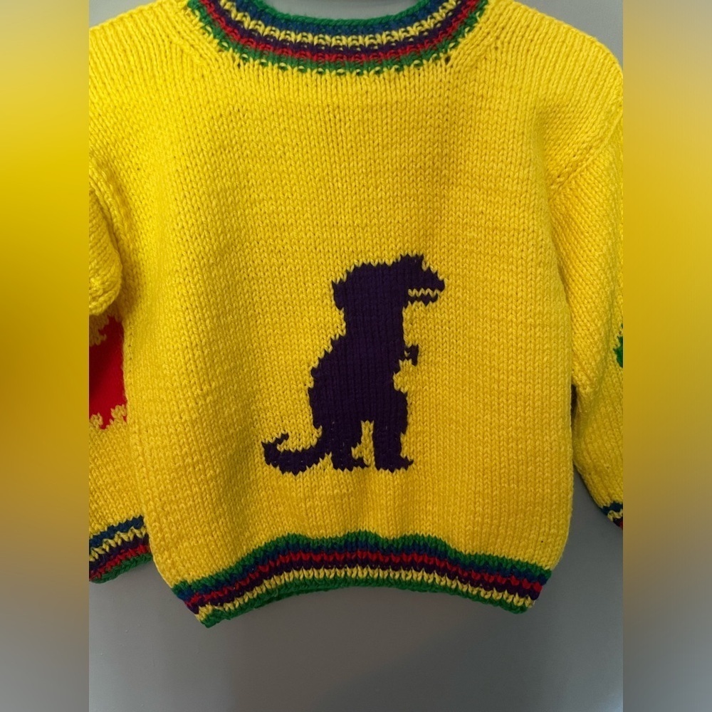 Hand knit colour block dinosaur toddler pull over sweater - Picture 7 of 10